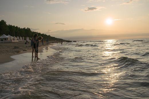 Morze i plaża w Pucku.